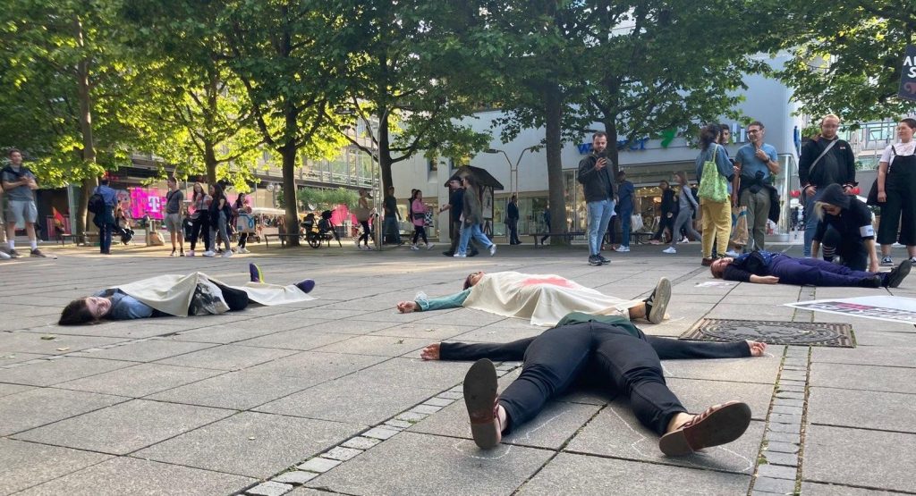 Flashmob zur drohenden Illegaisierung von Schwangerschaftsabbrüchen in den USA