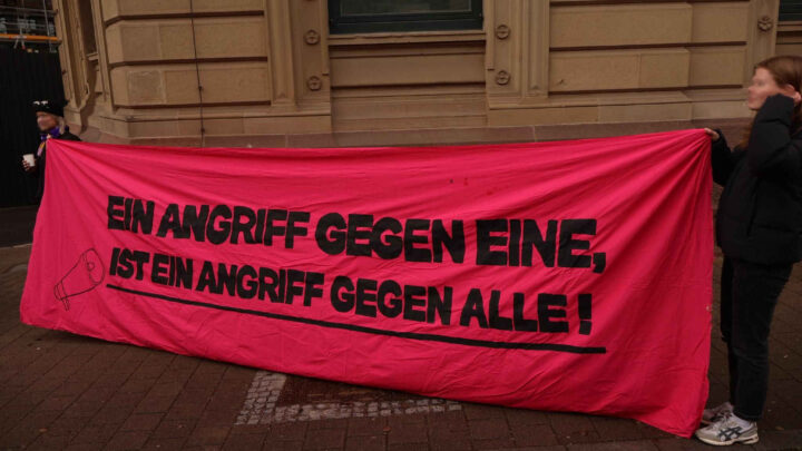 Mahnwache zur Urteilsverkündung